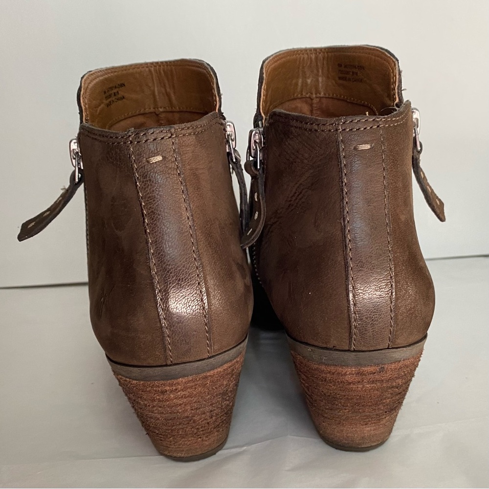 Frye Judy Leather Side-Zip Ankle Bootie Dark Brown Size 8 - Picture 5 of 13